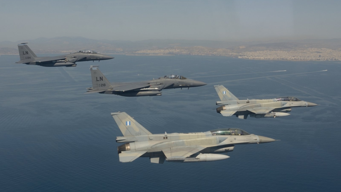 Κοινές ασκήσεις από  ιαπωνικά και αμερικανικά μαχητικά στη Θάλασσα της Ανατολικής Κίνας