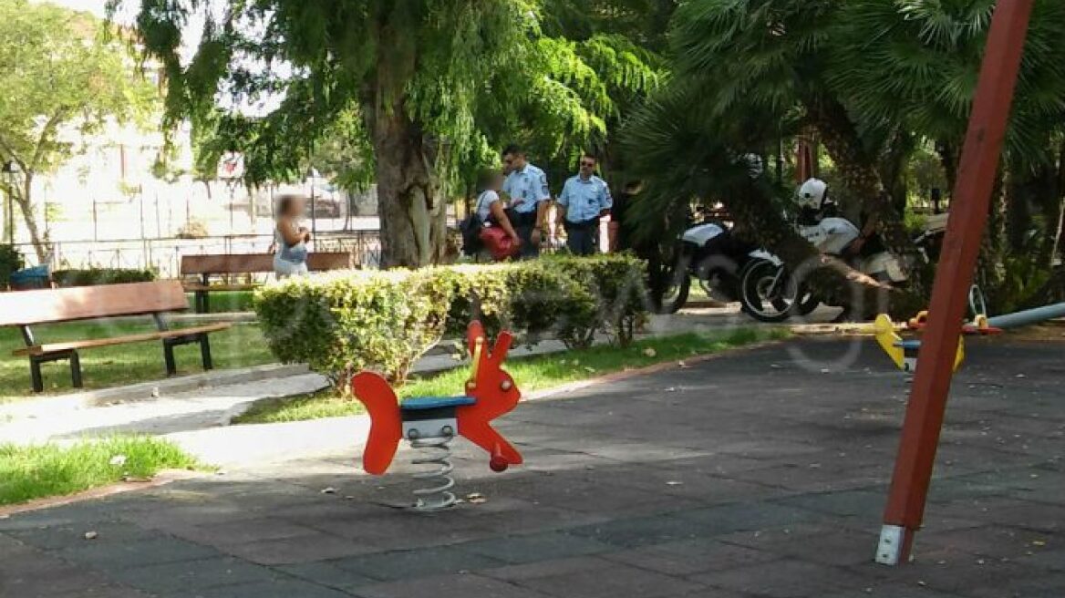 Χανιά: Τα πέταξαν όλα και έκαναν το μπάνιο τους σε συντριβάνι στο κέντρο της πόλης