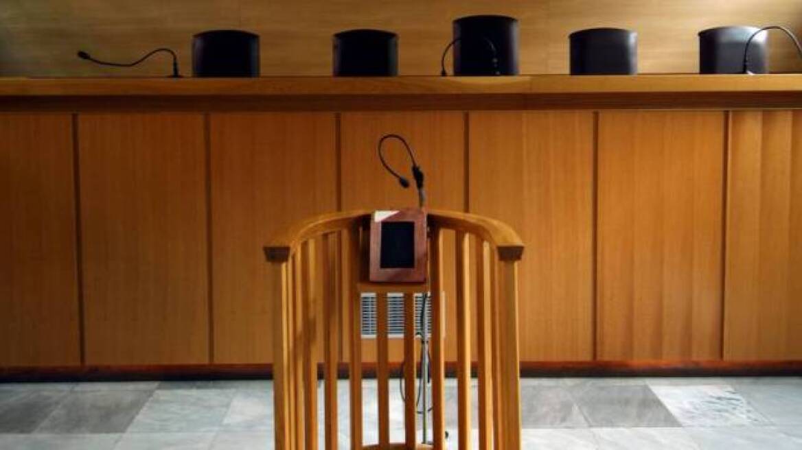 Στο εδώλιο πρώην και νυν δήμαρχος στη Χαλκιδική: Διέγραφαν μαζικά βεβαιωμένα δημοτικά τέλη