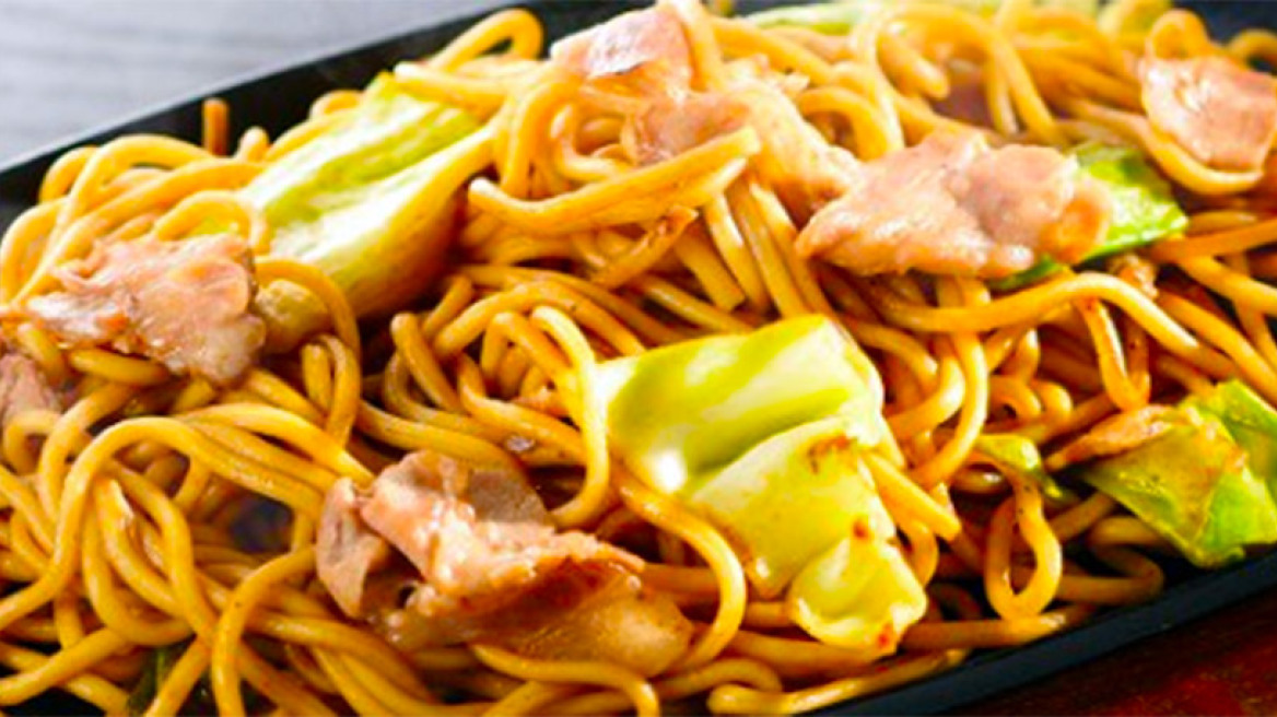 Yakisoba με κοτόπουλο