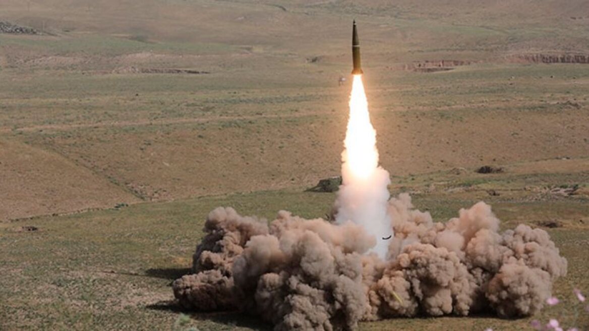 Russia launces Iskander-M missiles in test drill