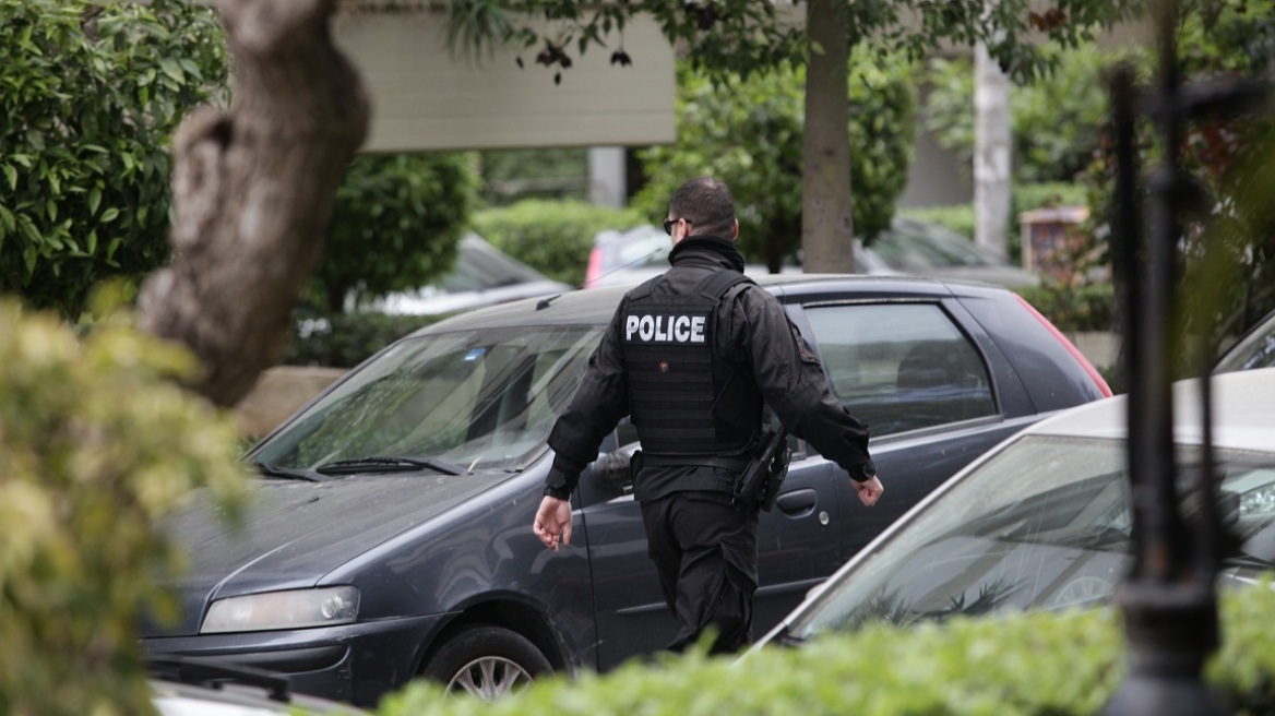 Ιωάννινα: Είχε πλήθος ενταλμάτων, αλλά επέστρεψε παράνομα στην Ελλάδα