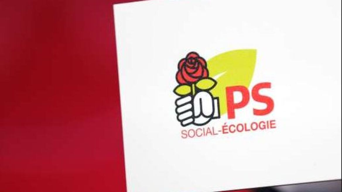 Γαλλία: Πωλητήριο βάζουν τα γραφεία του Σοσιαλιστικού Κόμματος