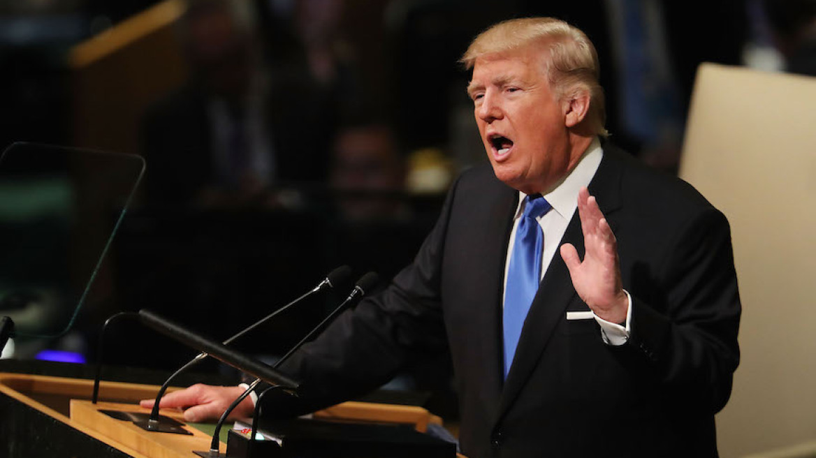 Διερμηνέας... της πλάκας προκαλεί σάλο στο Ιράν: Άλλα έλεγε ο Τραμπ, άλλα μετέφραζε!