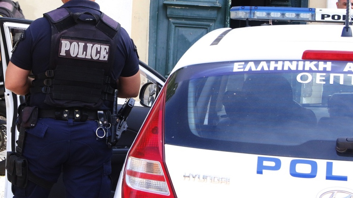 Τρεις Σκοπιανοί «ξάφρισαν» βενζινάδικο στη Θεσπρωτία