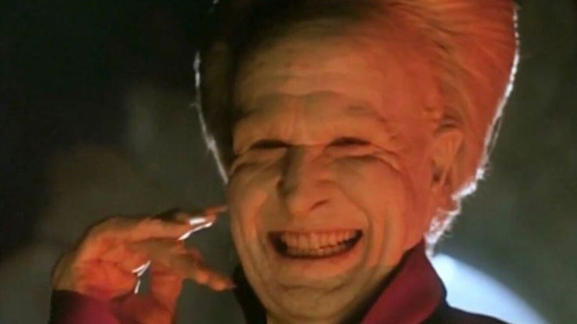 Γκουίνεθ... Βαν Χέλσινγκ: Πουλάει στο site της σπρέι που απωθεί τα βαμπίρ