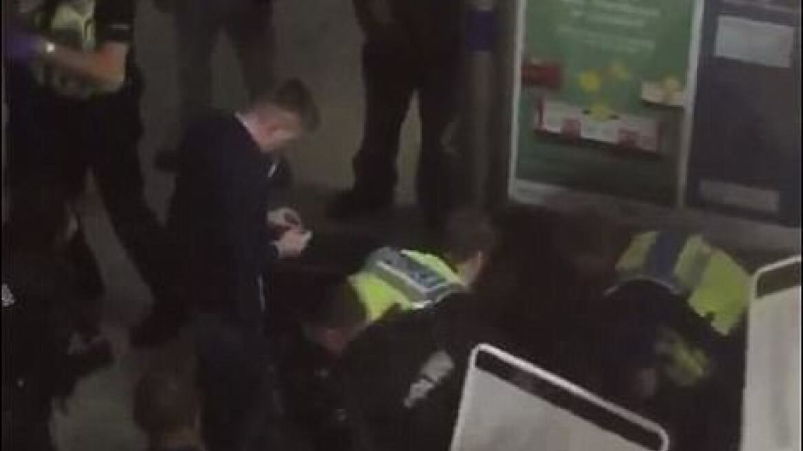 Νέο σοκ στο Λονδίνο: Αγνωστοι έριξαν τοξική ουσία σε περαστικούς! 