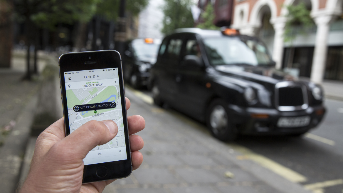 Πάνω από 600.000 Λονδρέζοι ζητούν να μείνει η Uber στην πόλη