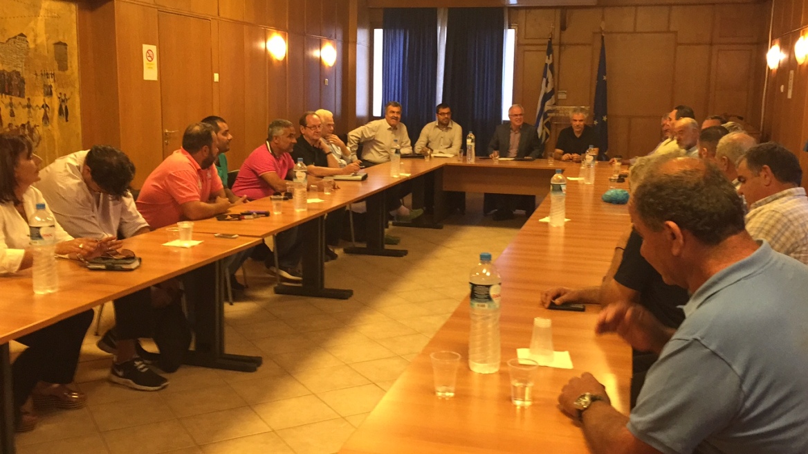 Στο υπουργείο Αγροτικής Ανάπτυξης οι αλιείς του Σαρωνικού - Τι ζητούν από τον Αποστόλου 