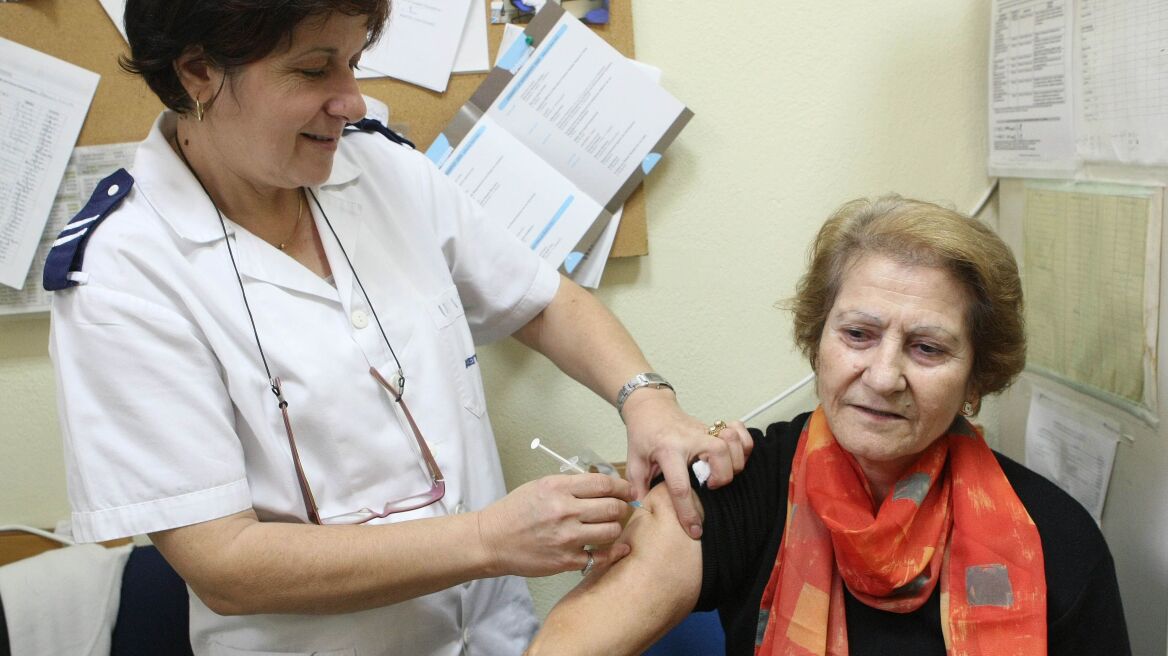 Το εμβόλιο κατά της γρίπης «πιάνει» καλύτερα όταν το κάνουμε... χαρούμενοι! 