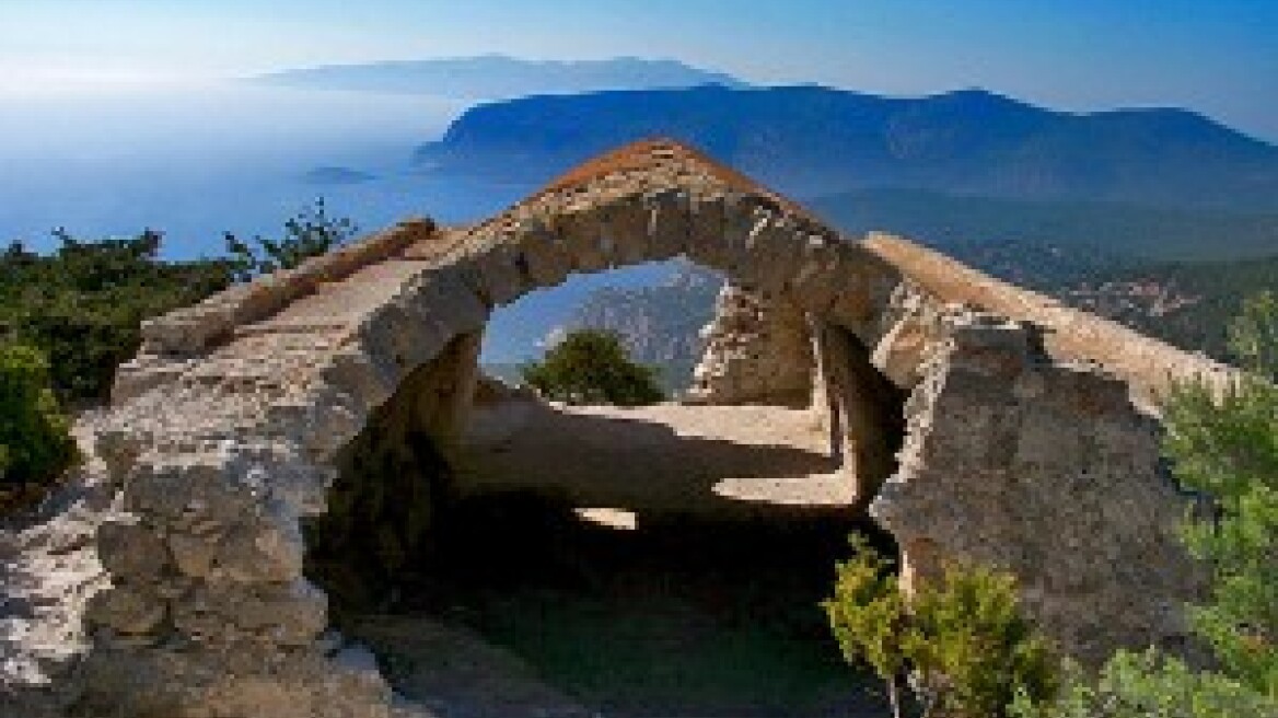 Rhodes: The village of Monolithos and its castle
