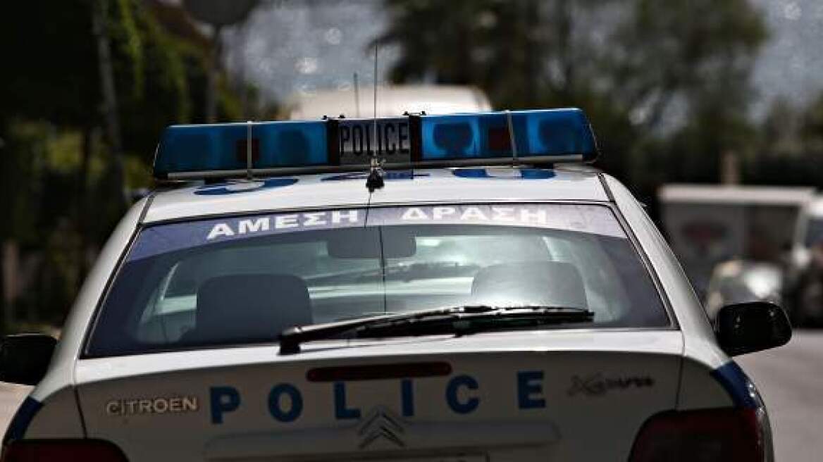 Αλβανίδα έβαζε χέρι σε ξένες τσέπες σε πανηγύρι στην Άρτα