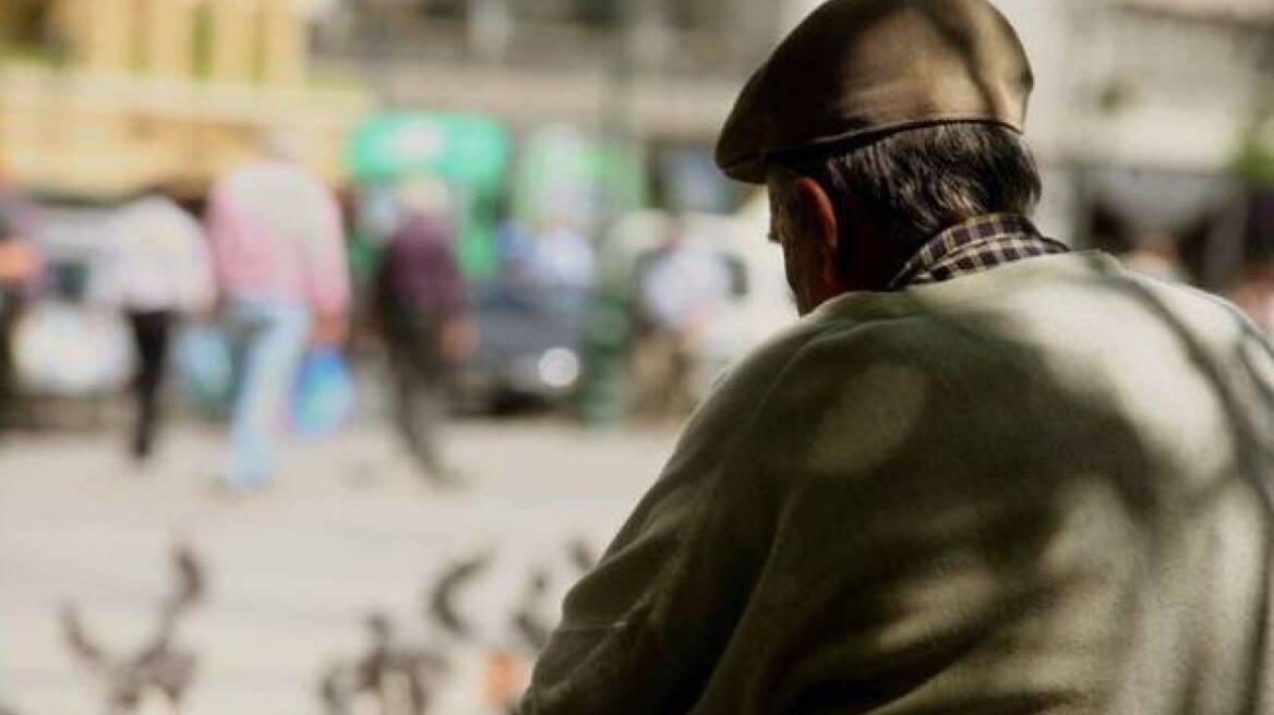 Τρόμος για ηλικιωμένο στη Χαλκίδα: Επίθεση από ενόπλους μπροστά στην πόρτα του