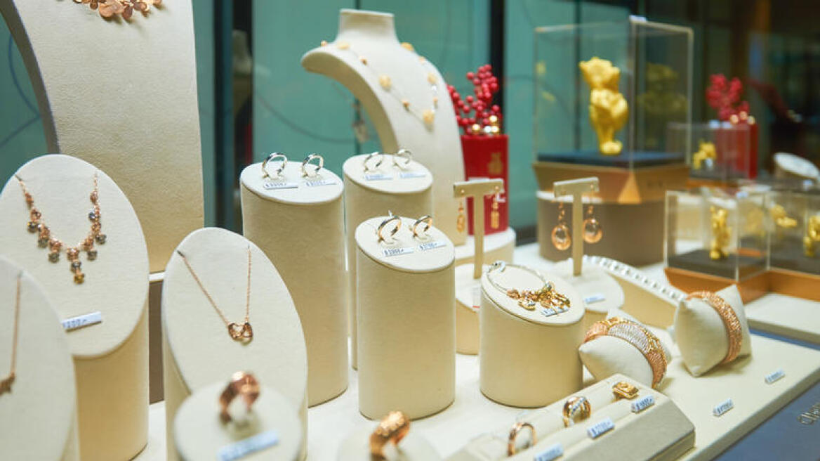 Ρόδος: Ηλικιωμένη ξάφρισε κοσμηματοπωλείο