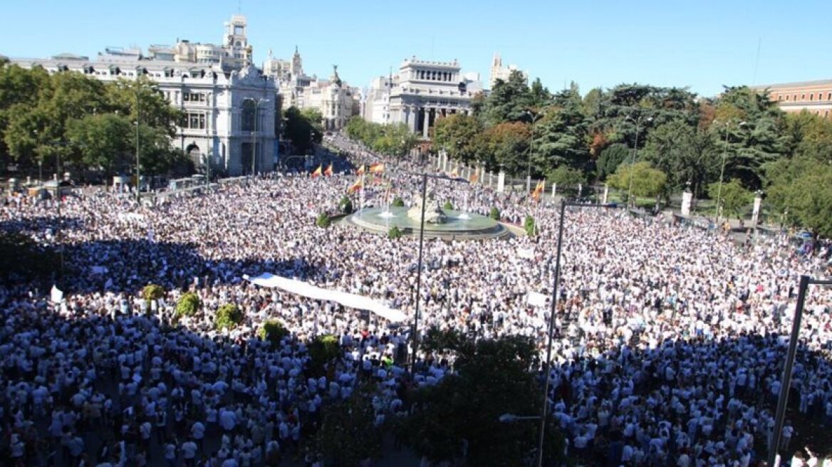 «Κύμα» φυγής εταιρειών από την Καταλονία - Φεύγει και η Abertis;