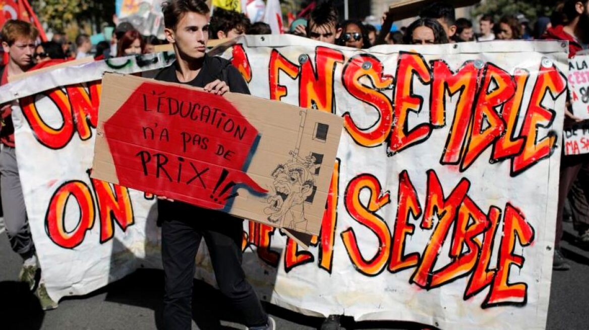 Γαλλία: Πάνω από 400.000 δημόσιοι υπάλληλοι βγήκαν στους δρόμους 