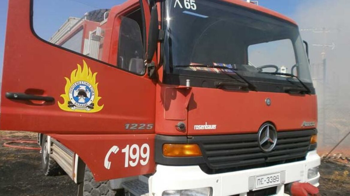 Στυλίδα: Συναγερμός για πυρκαγιά σε σπίτι με εγκλωβισμένο άτομο