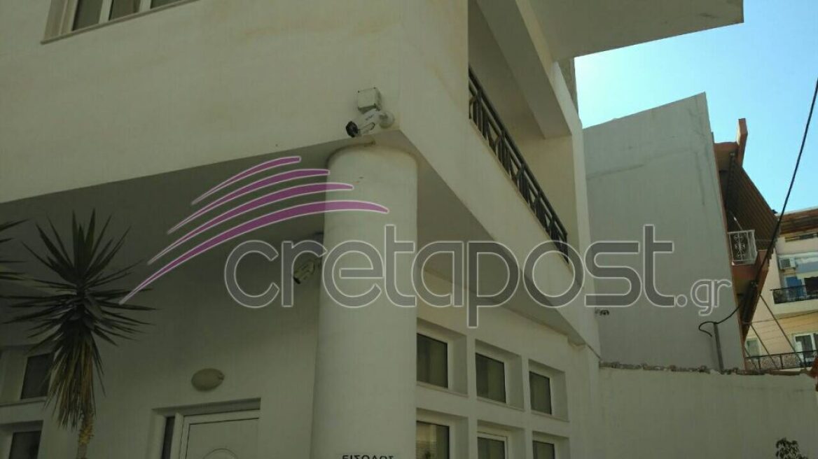 Έγκλημα στη Σητεία: «Φρούριο» με κάμερες είχε κάνει το σπίτι του ο καρδιολόγος