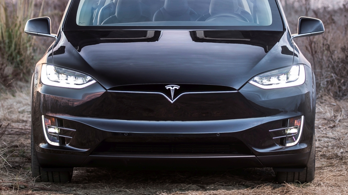 Αποκάλυψη: Ετοιμάζει "αγροτικό" η Tesla - Δείτε τα σχέδια