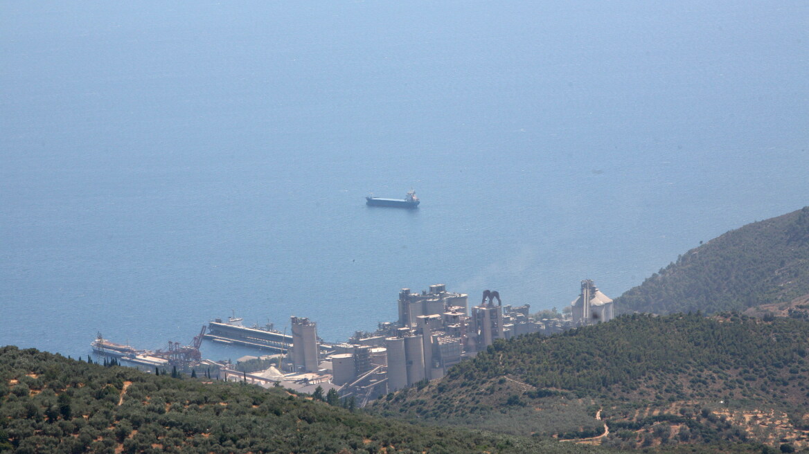 Νόμιμη η λειτουργία του εργοστασίου της ΑΓΕΤ Ηρακλής στο Αλιβέρι
