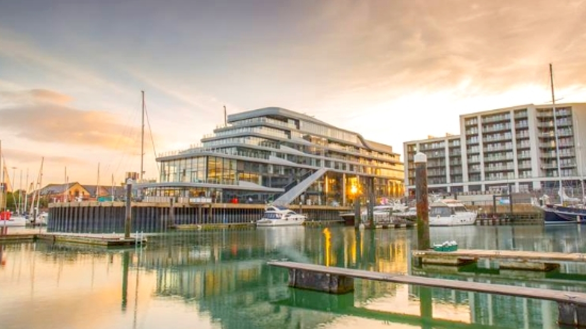 Η νέα μόδα: Ξενοδοχεία σε σχήμα πλοίου