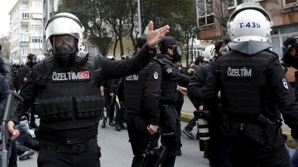Τουρκία: Παρατείνεται η κατάσταση έκτακτης ανάγκης - Εκατοντάδες νέες συλλήψεις