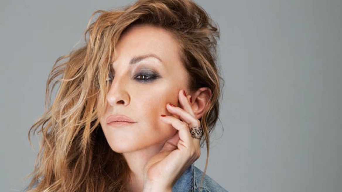 Η Ρούλα Ρέβη γράφει για τον δύσκολο μήνα που πέρασε