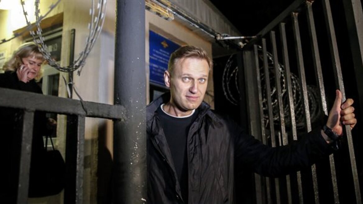 «Γεια! Βγήκα από τη φυλακή»: Ελεύθερος ο ηγέτης της ρωσικής αντιπολίτευσης 