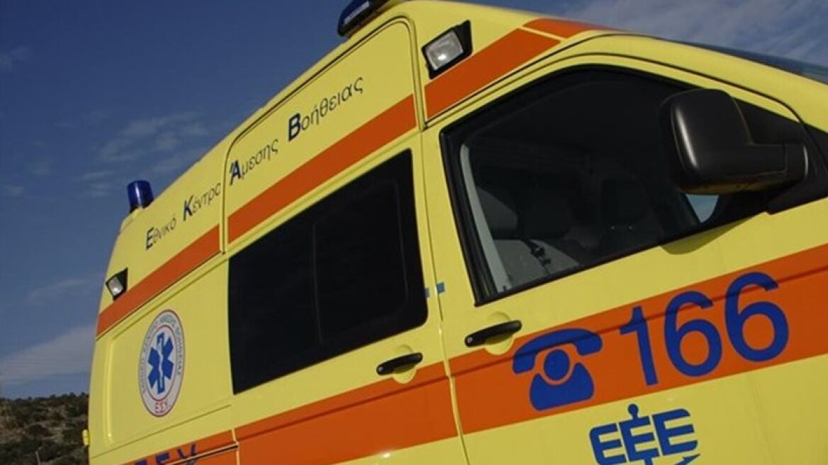 Πάτρα: Παρέσυραν με το Ι.Χ. μητέρα και παιδιά και εξαφανίστηκαν 