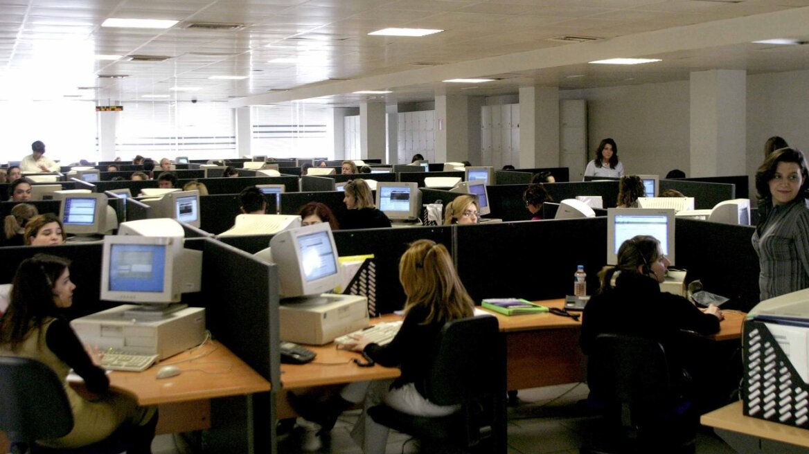 Τα «τρελά» του Δημοσίου: Νηπιαγωγός διορίστηκε με πλαστά χαρτιά 