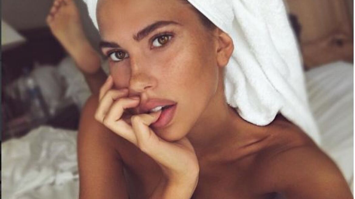 H Kara Del Toro πόζαρε με προκλητικά εσώρουχα και ξεσήκωσε τους θαυμαστές της   