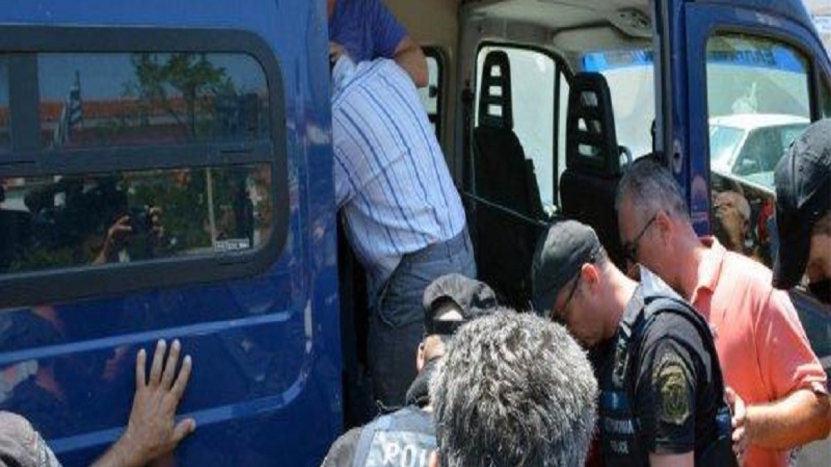 Αθώοι για την απόδραση στις Φέρες πέντε αστυνομικοί