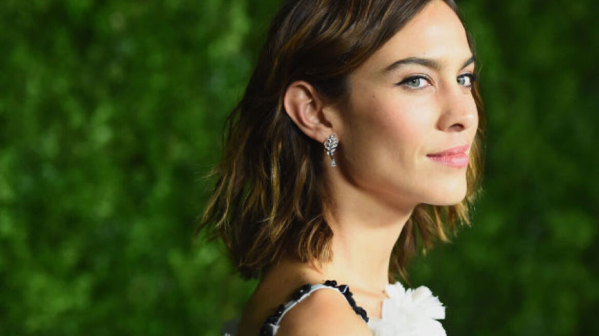 Θέλουμε το παλτό της Alexa Chung και το βρήκαμε στη Mango