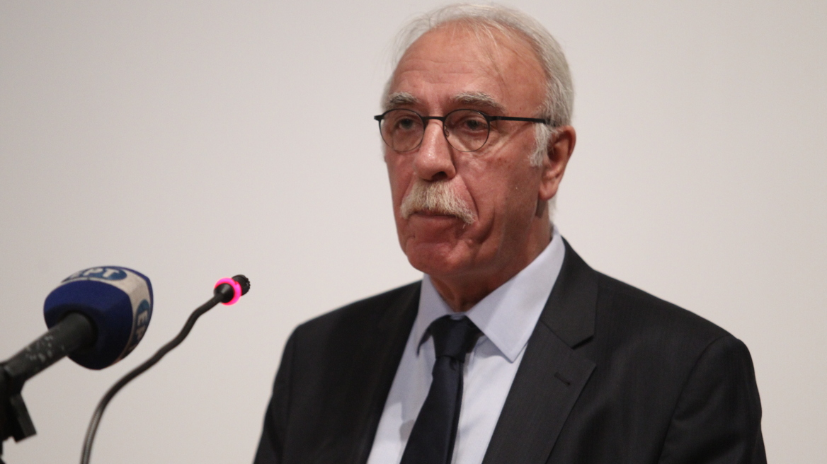 Βίτσας: Ο Γιάννης Μουζάλας πρέπει να συνεχίσει