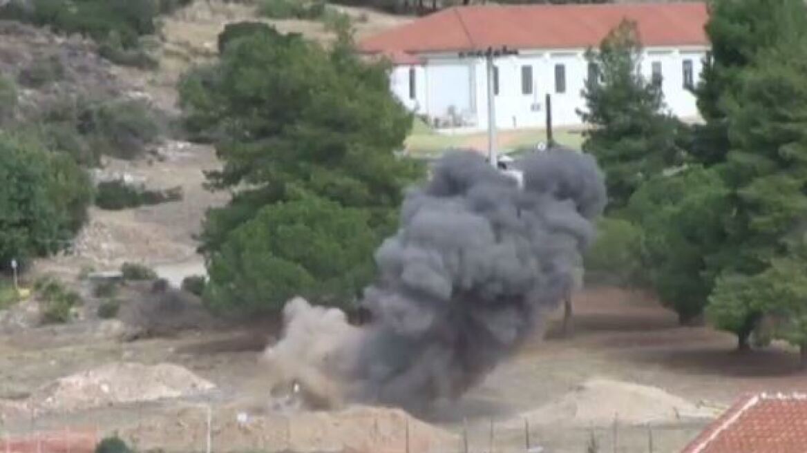 Βίντεο: Δείτε την ελεγχόμενη έκρηξη βλήματος του Β΄ Παγκοσμίου Πολέμου στην Άνω Γλυφάδα