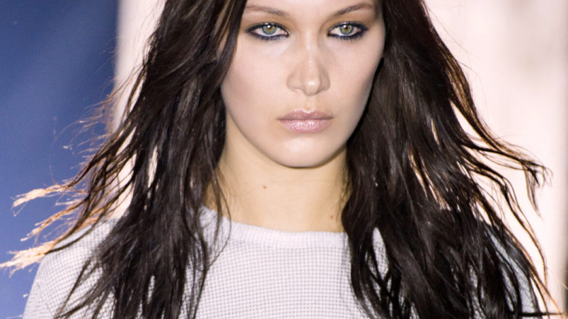 In the middle: Χωρίστρα στη μέση