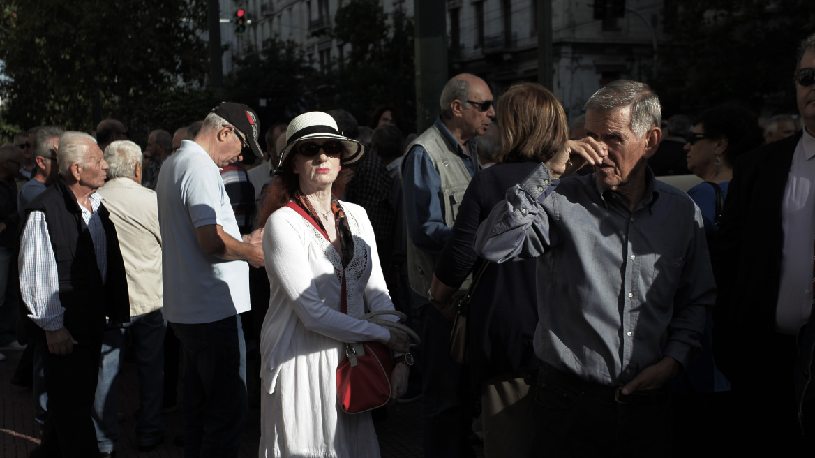 Πετρόπουλος: Το 9,5% των συνταξιούχων παίρνει διπλές ή τριπλές συντάξεις