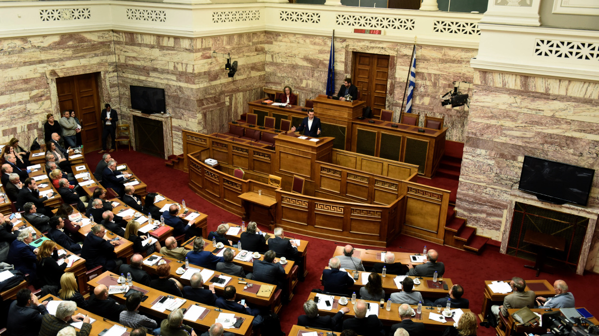 Προσωπικές επιθέσεις και σκανδαλολογία επιστρατεύει η κυβέρνηση ενόψει τρίτης αξιολόγησης