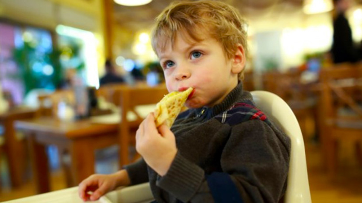 Πιτσαρία που απαγορεύει τα παιδιά;