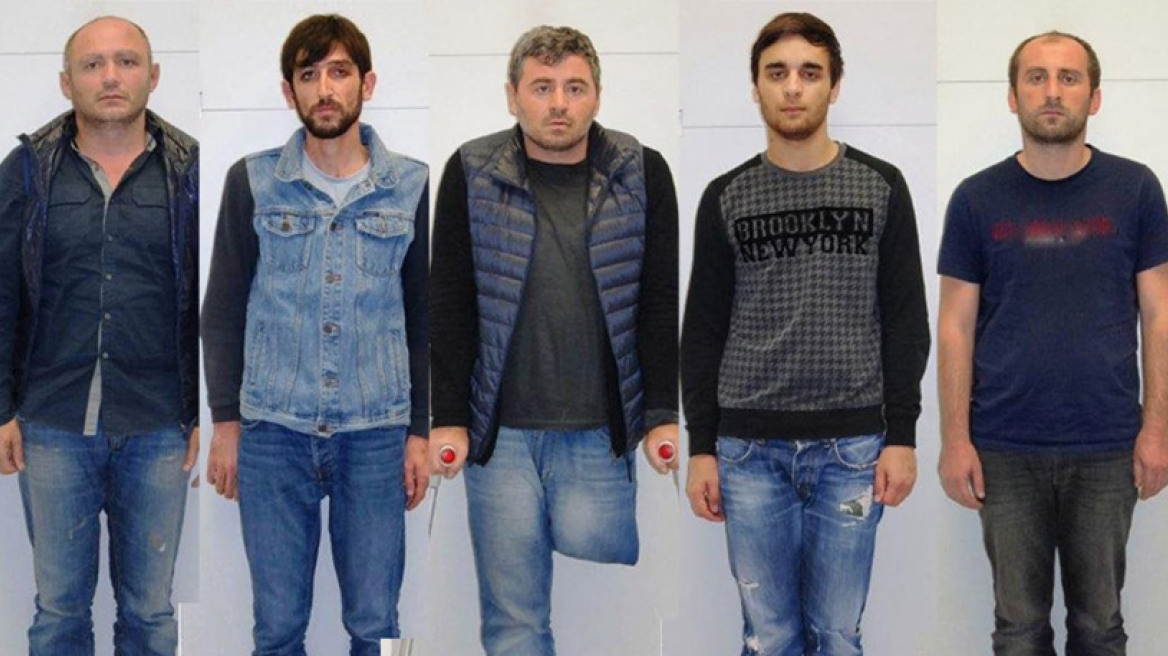 Φωτογραφίες: Αυτοί είναι οι ληστές που «σιδέρωσαν» την 85χρονη