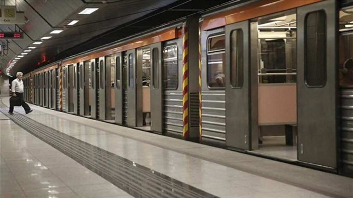 Στάση εργασίας στο μετρό τη Δευτέρα