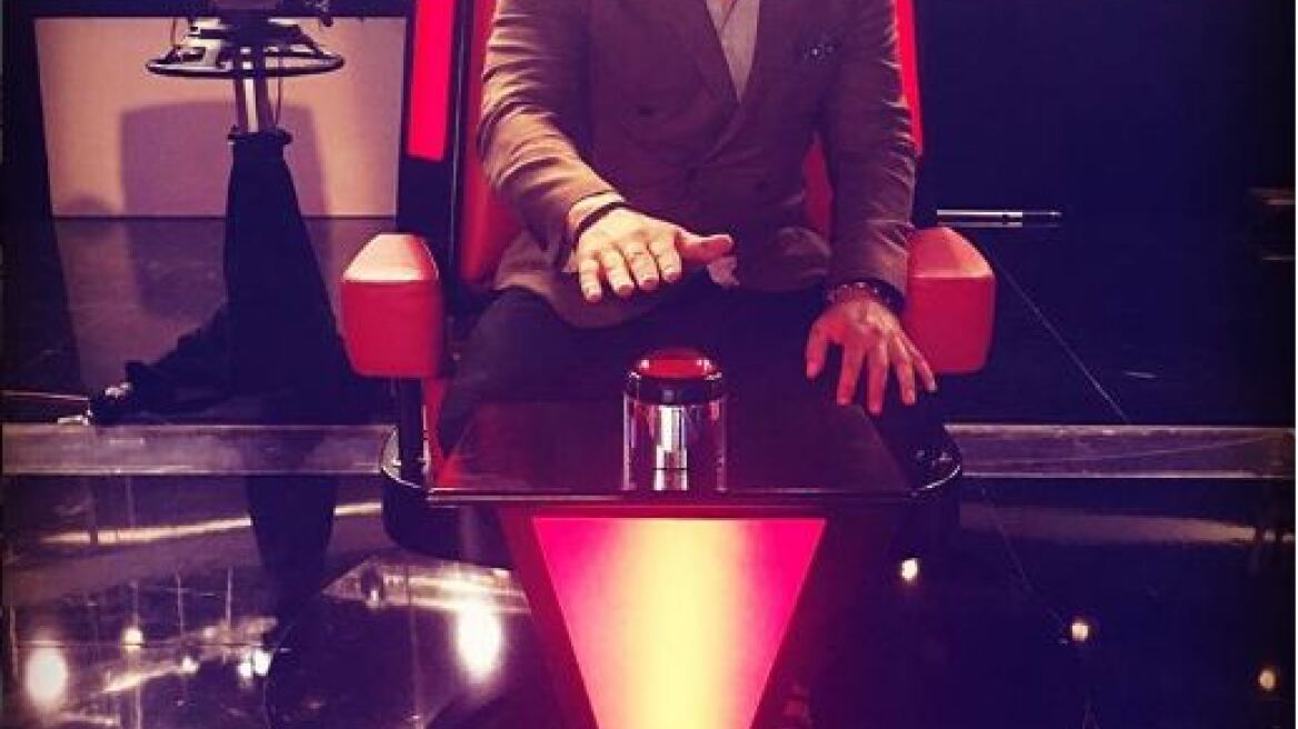 Ο Γιώργος Αγγελόπουλος στην καρέκλα του «Voice» 