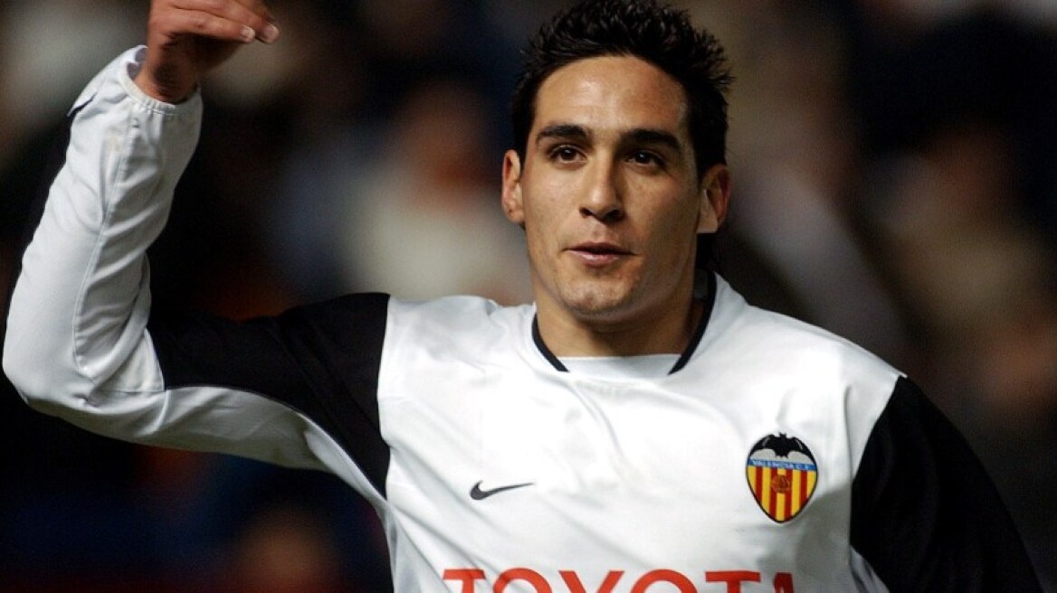 Διαψεύδει η Βαλένθια το ενδιαφέρον για Γιόχανσον, Σιμόες