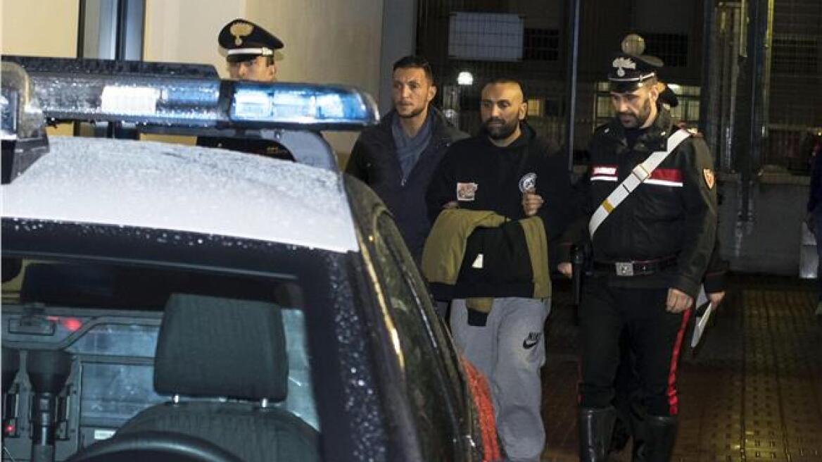 Ιταλία: Βγήκαν στους δρόμους για τον ξυλοδαρμό δημοσιογράφου της Rai από μαφιόζο