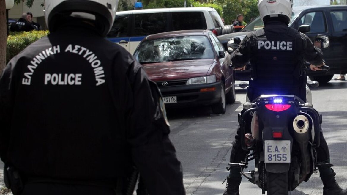 Κουκουλοφόρος λήστεψε ηλικιωμένη στο σπίτι της στη Λαμία