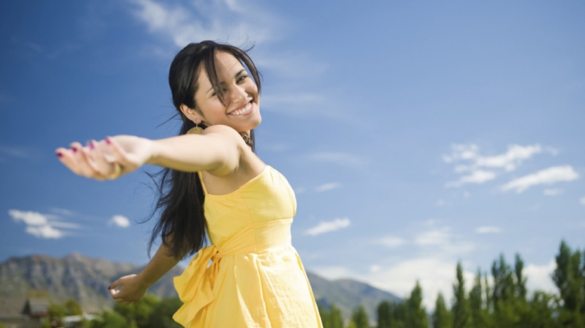  Ανδρες προσοχή: Οι γυναίκες δηλώνουν πιο ευτυχισμένες όταν είναι single