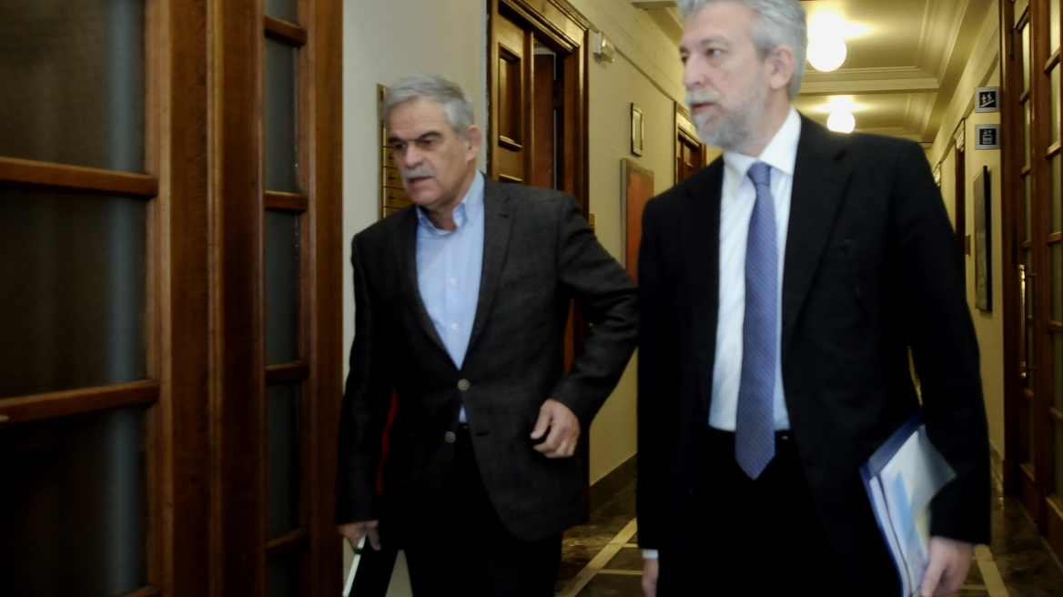 Κοντονής-Τόσκας: Τα μπλόκα στους πλειστηριασμούς προστατεύουν τα «παλάτια» επώνυμων οφειλετών