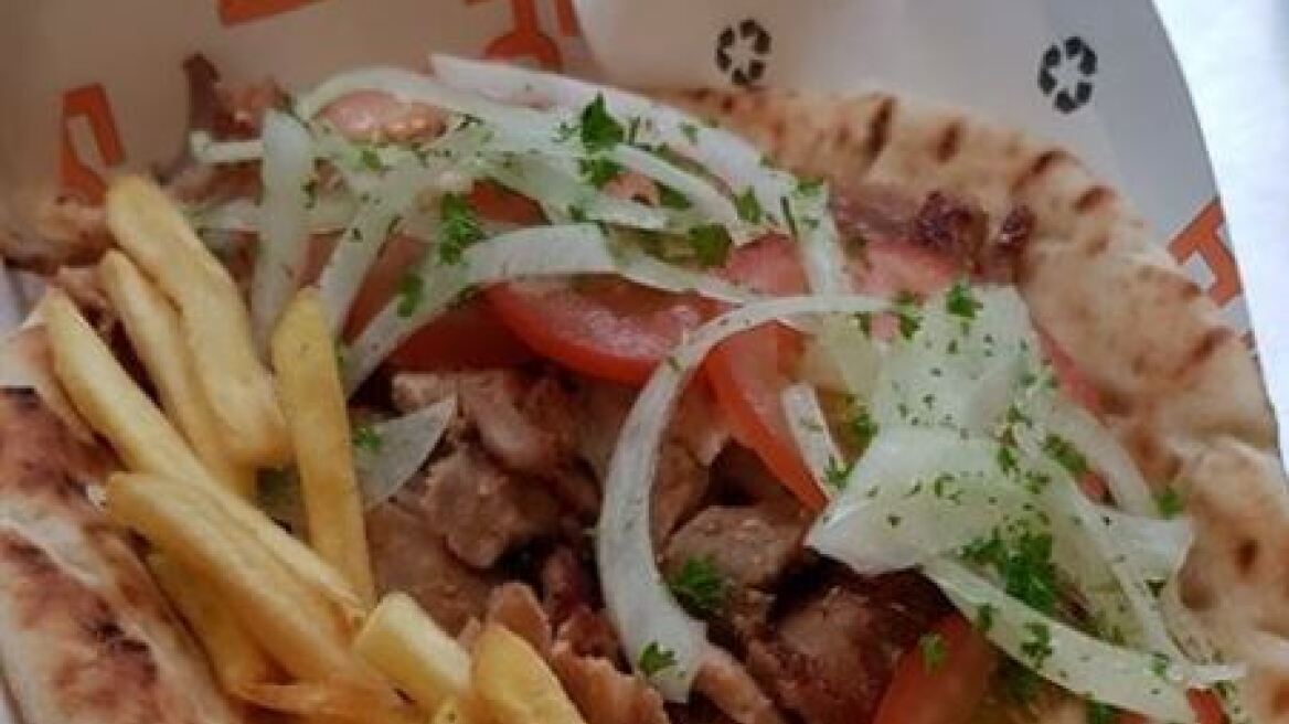 Έλληνας φέρνει στα βρετανικά πανεπιστήμια το souvlaki, τη bougatsa και τη spanakopita