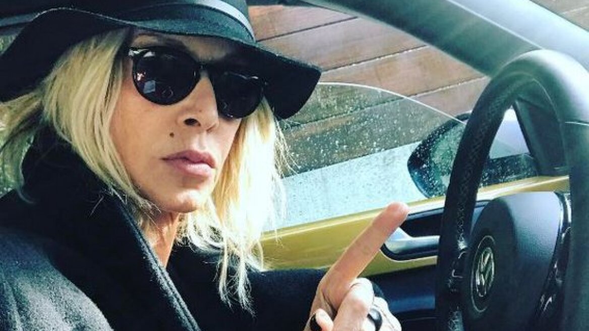 Άννα Βίσση: Η απάντησή της σε όσους επέκριναν το νέο της τραγούδι- «Είναι κάτι μ@λ@κες»