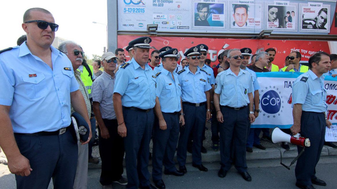 Ένστολοι κατά Τσίπρα: Μας θυμάσαι όποτε σε βολεύει, αλλά ξέχασες να μας δώσεις μέρισμα